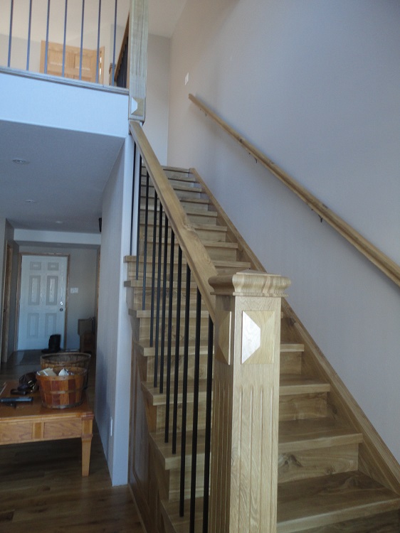 solid staircase in Manitoba oak 4